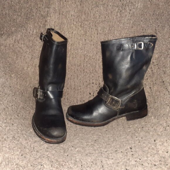 FRYE-Veronica-Short Bootie-Black Distressed Leather-Buckles-Sz 6/6.5-Excellent - Picture 1 of 9